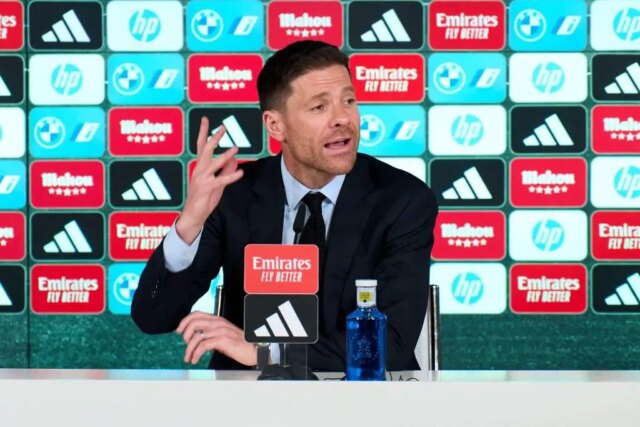 Pozri: Xabi Alonso vzrušuje fanúšikovia Real Madrid s tréningovým úsilím

