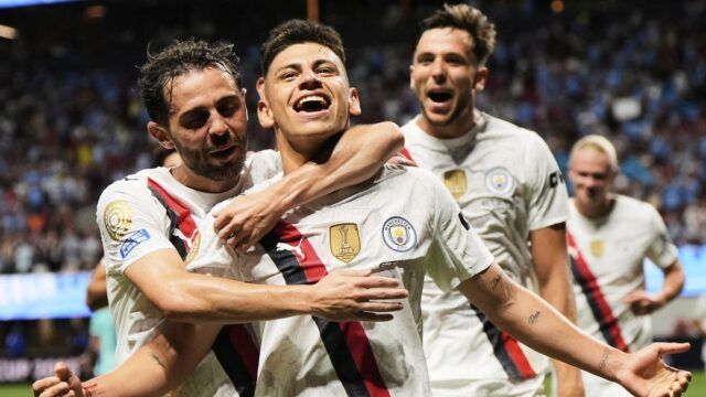 Pozri: Záložník Argentíny Eraverri označuje z ohromujúceho voľného kopu, Guardiola získa chválu


