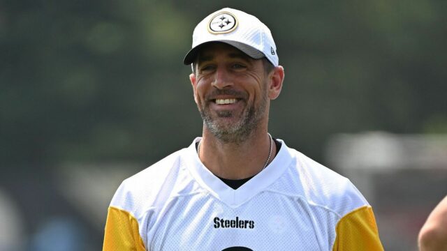 Prečo Aaron Rodgers odchádza do dôchodku po roku 2025.

