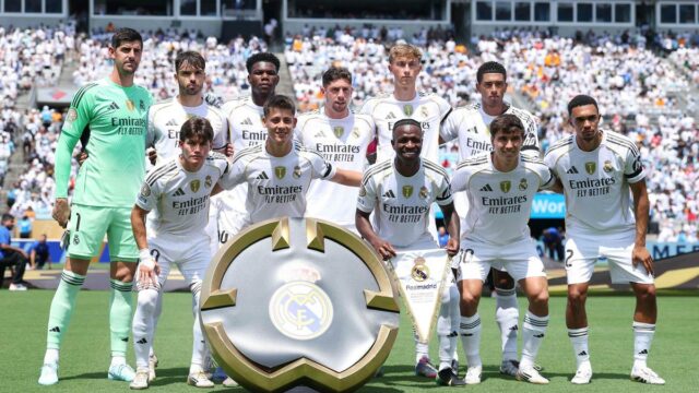 Prečo hráči Real Madrid nosia čierne stuhy vs Pachuca v zápase Majstrovstvá sveta vo FIFA 2025?

