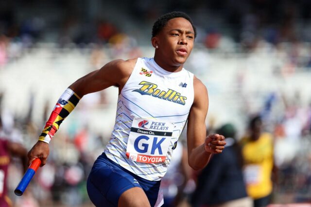 Quincy Wilson z Bullis High School sa stretla so všetkými hráčmi roka vo Washingtone DC. (Fotografie pomocou Getty Pictures)