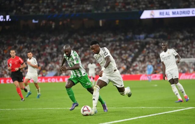 Real Betis Star v Katare, aby dokončila prevod

