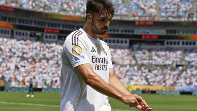 Real Madrid Defender berie Instagram na oslovenie formulárov svetového pohára v klube -

