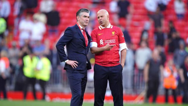 Reds určuje zoznam útočníkov štyroch ľudí za ceny Nunez v nadmorskej výške 660 m

