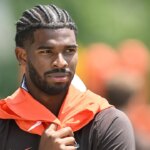 Rookie Shedeur Sanders zostáva trpezlivý, pretože ostatní sa zameriavajú na Minicamp