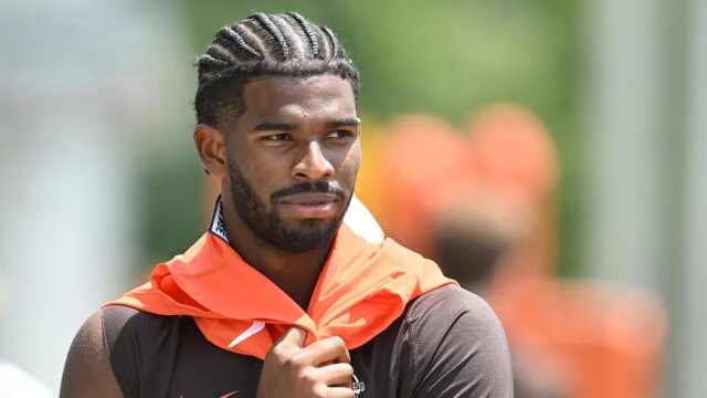 Rookie Shedeur Sanders zostáva trpezlivý, pretože ostatní sa zameriavajú na Minicamp

