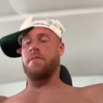 Ross Barkley vyzerá horšie na oblečenie, zatiaľ čo sa zúčastňuje večierku s bývaou hviezdou Premier League v Barcelone