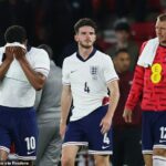 Anglicko zaznamenalo v utorok Senegala porážku 3-1 v utorok v pochmúrnej noci pre tri levy