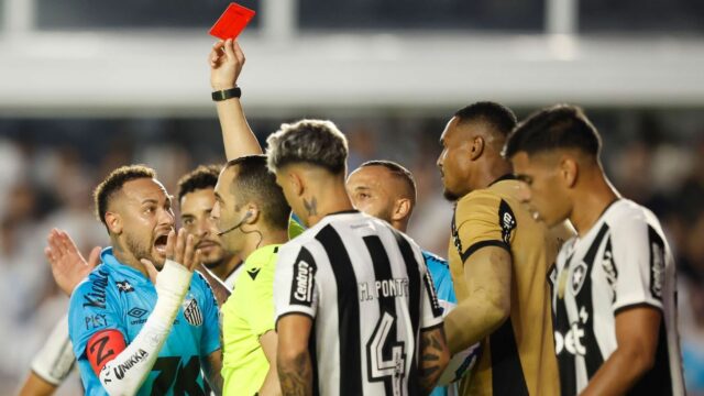 Ruka Boha zarobí Neymarovi červenú mapu v potenciálnom Santose

