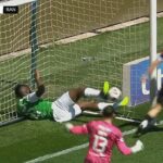 Televízne obrázky ukázali, že Rangers musel získať cieľ proti Hibs