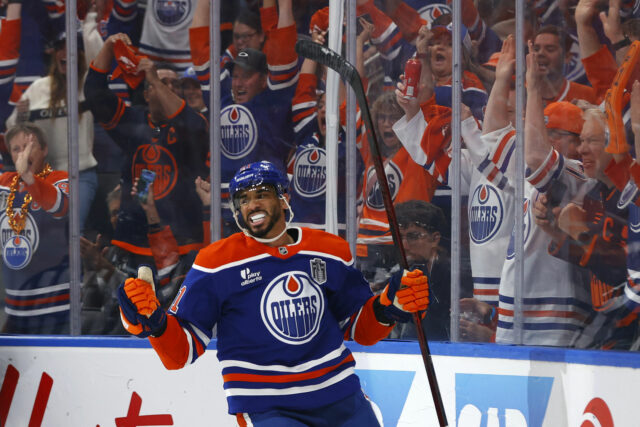 Evander Kane nazval rozhodcov (Imagn)