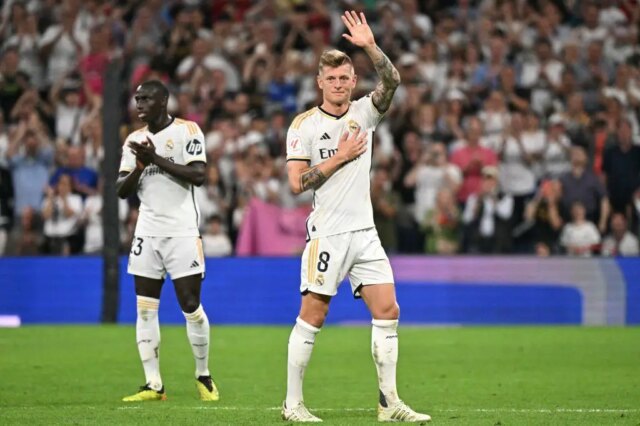 SLEDOVANIE: Skóre Toni Kroos pre Legendy Real Madrid

