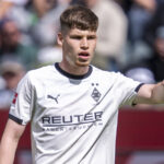Scouting Lukas Ullrich: Silné a slabé stránky a taktické prispôsobenie sa pod Thomasom Frankom pri Tottenham Hotspur