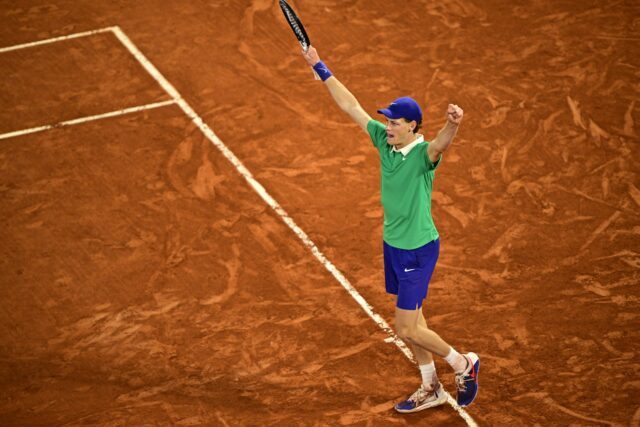 Jannik Sinner presahuje semifinále Novak Djokovic French Open