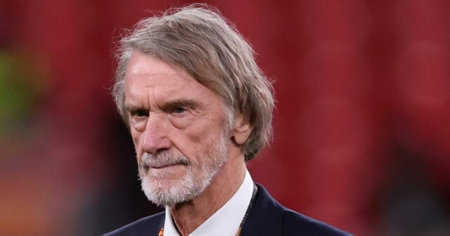 Sir Jim Ratcliffe augmente à nouveau les prix des billets de l'homme UTD alors que les fans frappent les dents des fans dans les dents '
