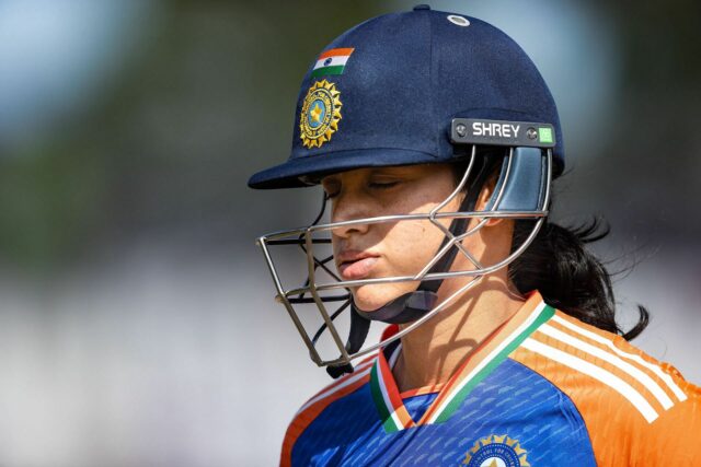 Smriti Mandhana sa stáva prvou indickou ženou, ktorá získala jedinečný výkon počas Eng-W vs Ind-W 1. T20i

