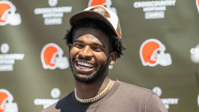 Správy NFL: Bývalá hviezda Falcons Occises Shedeur Sanders za manipuláciu

