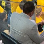 Stephen A. Smith bol chytený v piatok večer vo finále NBA v telefóne