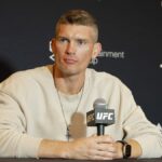 Stephen Thompson sa vracia ako analytik