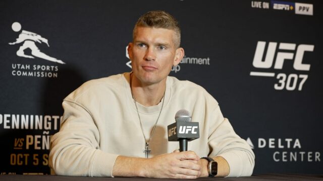 Stephen Thompson sa vracia ako analytik


