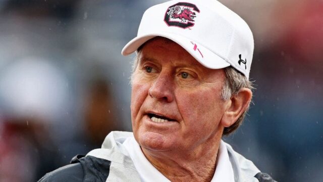 Steve Spurrier zdieľa pochybnosti o výstavbe humbuk -Machin okolo Texas Bend, Manning

