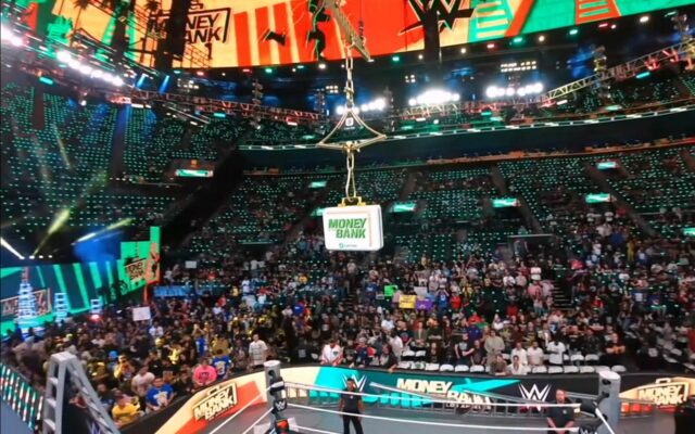 Súčasný majster WWE má modriny pred obrovskou obranumi v peniazoch v banke 2025

