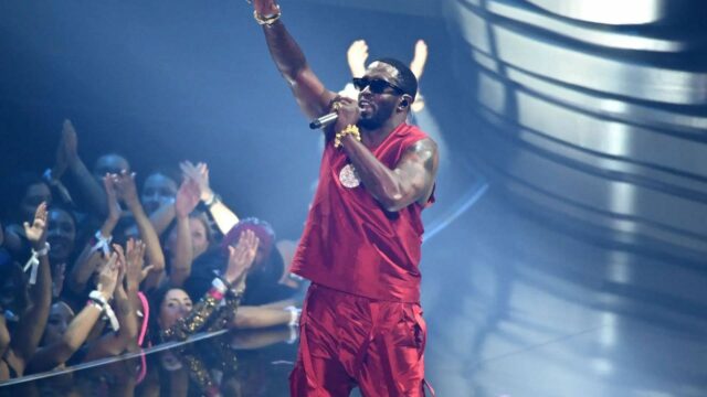 Sean Combs je vidieť 12. marca 2023 v Miami na Floride (obrázok cez Getty)