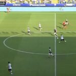Talianska legenda Francesco Totti počas hry kričala z polovice línie