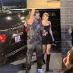 Travis Kelce a Taylor Swift zamierili do Brooklynskej misy v utorok večer v Nashville