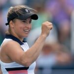 Tenisová hviezda Yulia Putintseva vystrelí späť do Maria Sakkari po pľuvaní po zápase