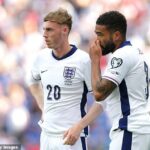 Cole Palmer (vľavo) a Reece James (vpravo) sa začali v Andorre vo výhre 1-0 vo Veľkej Británii