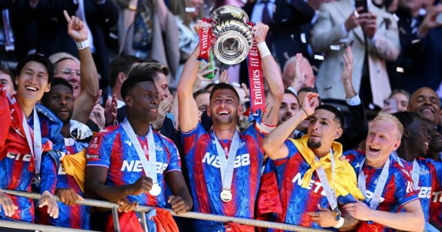 Tím Premier League "Píšte UEFA", keď sa otočí Row Crystal Palace Row | Futbalový šport

