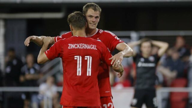 Tom Barlow (Hattrick), Fire Crush DC United 7-1

