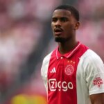 Tomas Araujo a Jorrel Hato Hate vyhoďte otázku prevodu Chelsea bez akejkoľvek ľahkej odpovede
