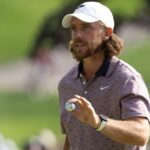 Tommy Fleetwood stavia trojuholníky