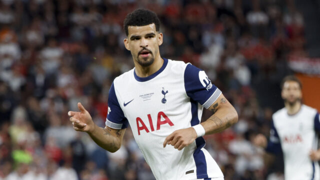Tottenham nemá šancu podpísať hviezdu West Ham. Diskusie opísané ako „odpadky“

