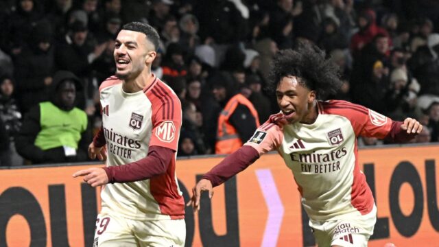 Tottenham skončí Lyon Star po 28 g / sezóna


