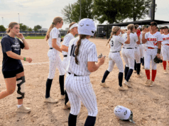 Atlétky sa ozvali, keď sa nadhadzovačka vrátila k softbalu v Minnesote Transgender Pitcher vedie tím do štátneho šampionátu v Minnesote softball