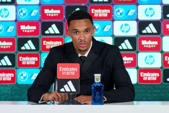 Trent Alexander-Arnold chváli dvaja noví spoluhráči z „svetovej triedy“ Real Trent Alexander-Arnold chváli dvaja noví spoluhráči z „svetovej triedy“ Real Madrid