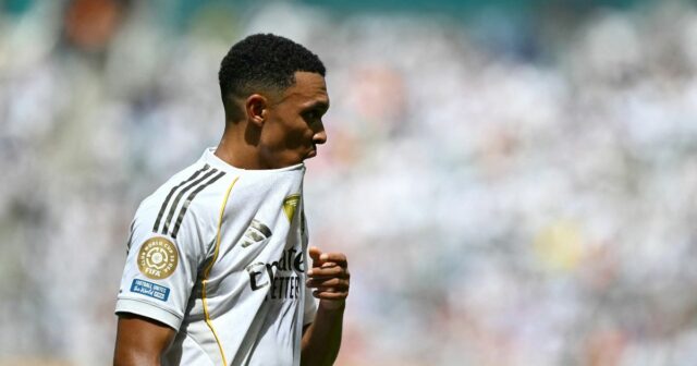 Trent Alexander-Arnold fait ses débuts au Real Madrid, mais Ex Star Wolves Star vole les projecteurs
