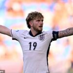 Harvey Elliott hodil víťaza Spojeného kráľovstva, keď sa zúčastnili druhého finále Európskych majstrovstiev