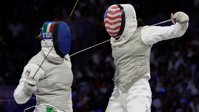 USA Fencing mení politiku pre hosťovské stránky priateľské k LGBTQ a National Volkslied

