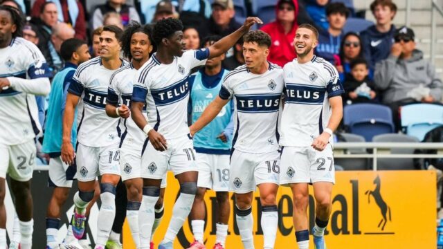Úradujúci MVP Lionel Messi, ktorý je spolu zo štyroch bielych čiapok v tíme MLS All-Star

