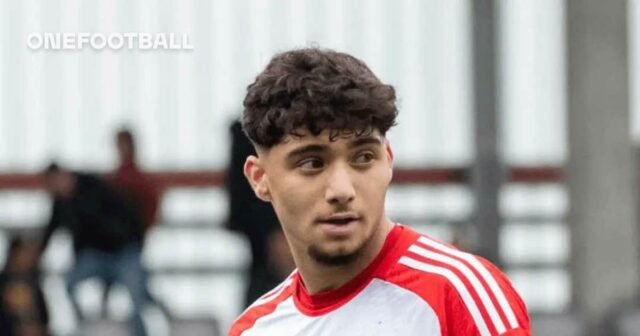 Utrecht Off Outting na podpísanie Bayern Mníchov Mníchov Mníchov Mníchov Mníchov Mníchov, lekársky výskum

