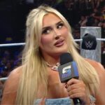 (VIDEO) Zábavné fotografie Tiffany Strattona, ktorí nepoznajú 60 -ročnú legendu o boji v MITB Weekend