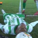 Národná atletická hviezda Andres Felipe Roman, nezávislý Fe s 12 -minútovým zápasom s zápasom