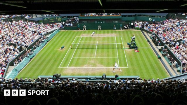 Pohľad na stredný súd vo Wimbledone