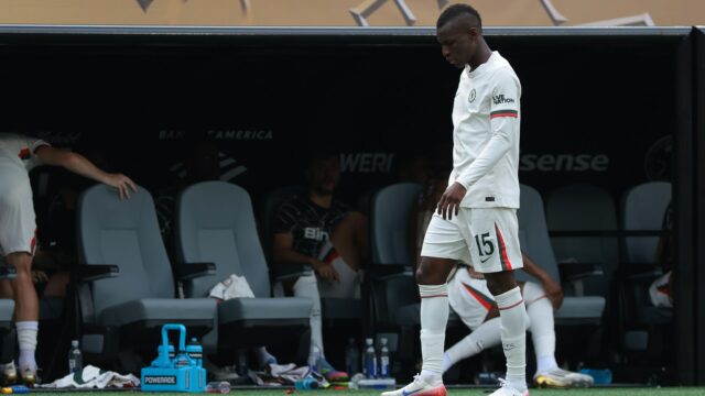 Jacksonovi bola zobrazená červená karta, keď Chelsea padla, aby porazila proti Flamengu