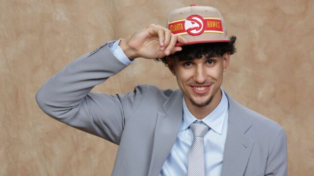Vývoj módy NBA NBA Draft č. 1 z roku 2000

