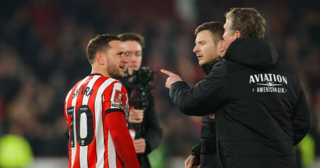 Wrexham a Sheffield United obnovujú Rivalrice Social Media Spat a „neúctivé“ jibe


